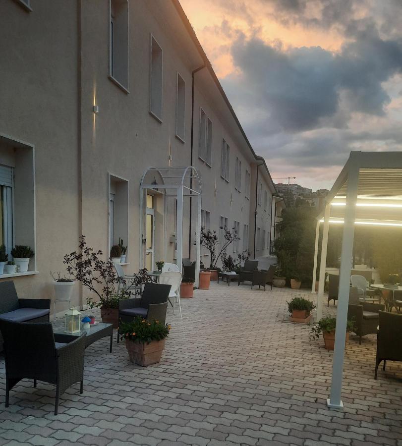 Hotel Porta Rivera LʼAquila Dış mekan fotoğraf