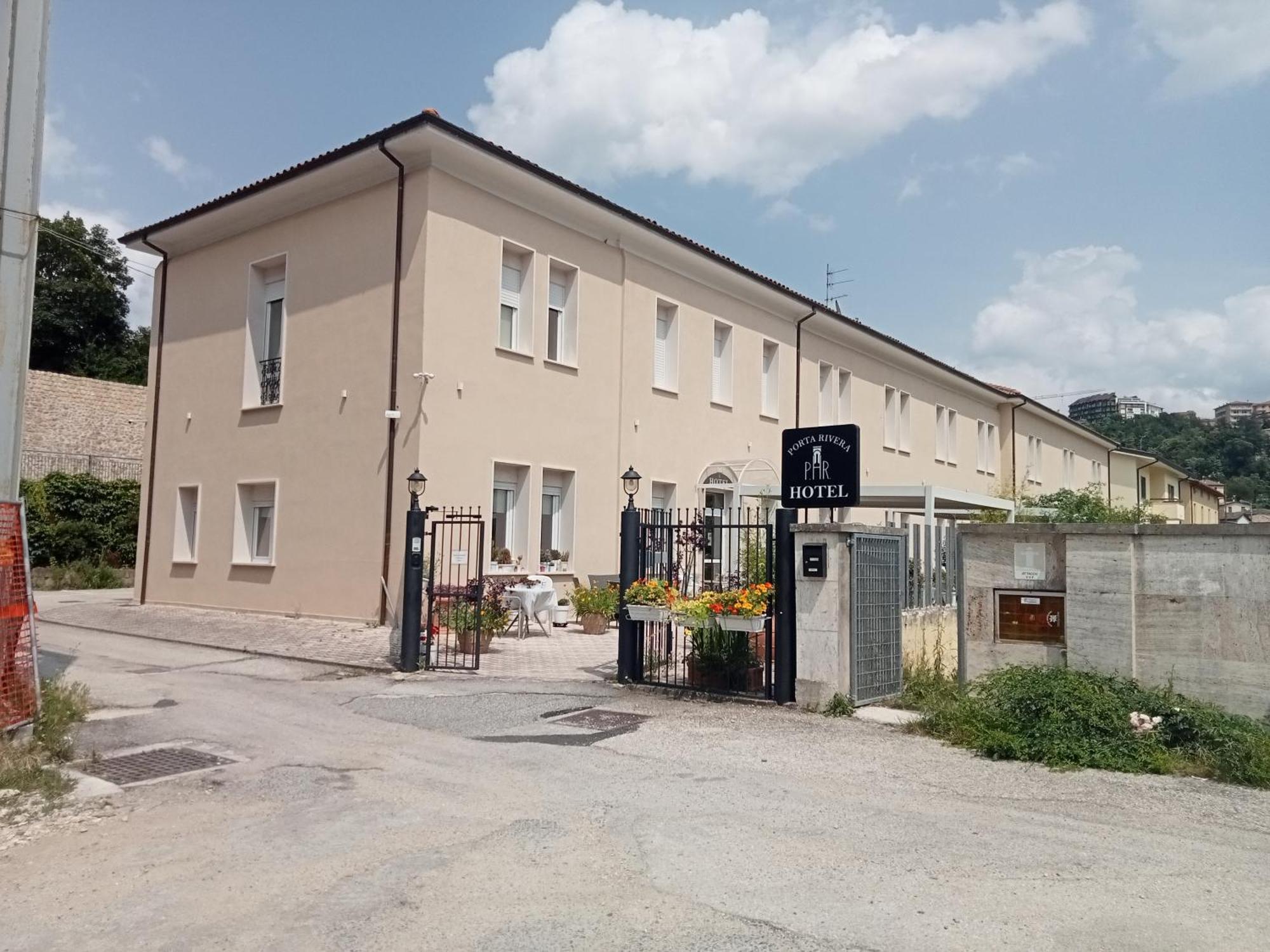 Hotel Porta Rivera LʼAquila Dış mekan fotoğraf
